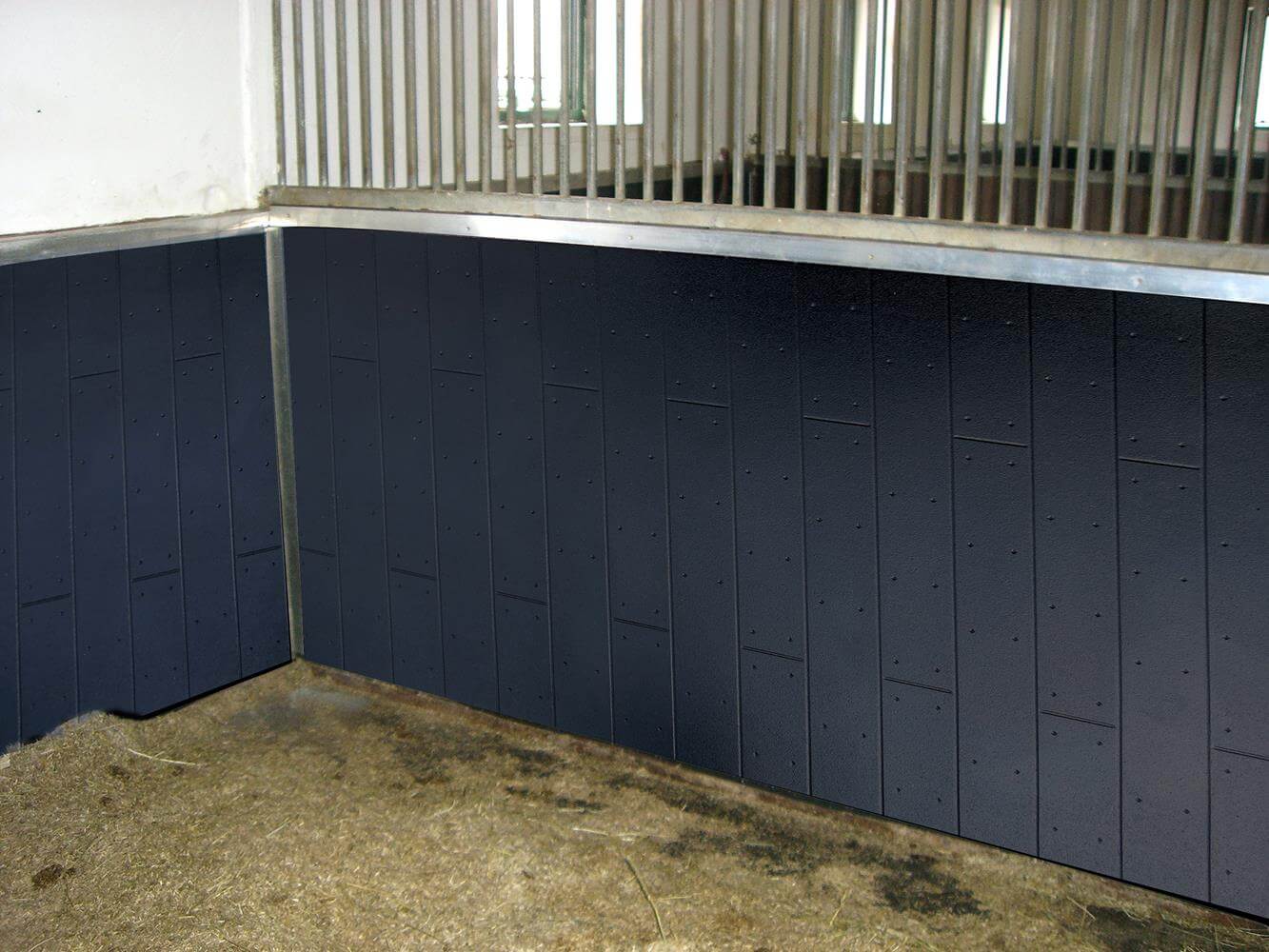 stalltechnik-kraiburg-belmondo-rodeo-oberflaeche-gewoelbt