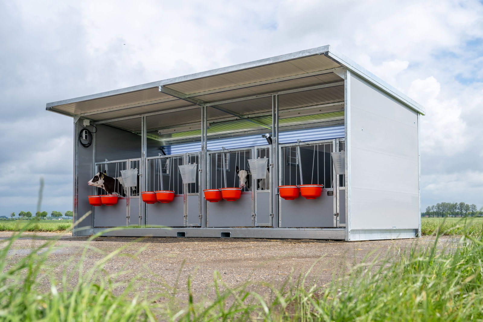 stalltechnik-roseboom-kaelberhuette-quartett-ansicht-von-vorne