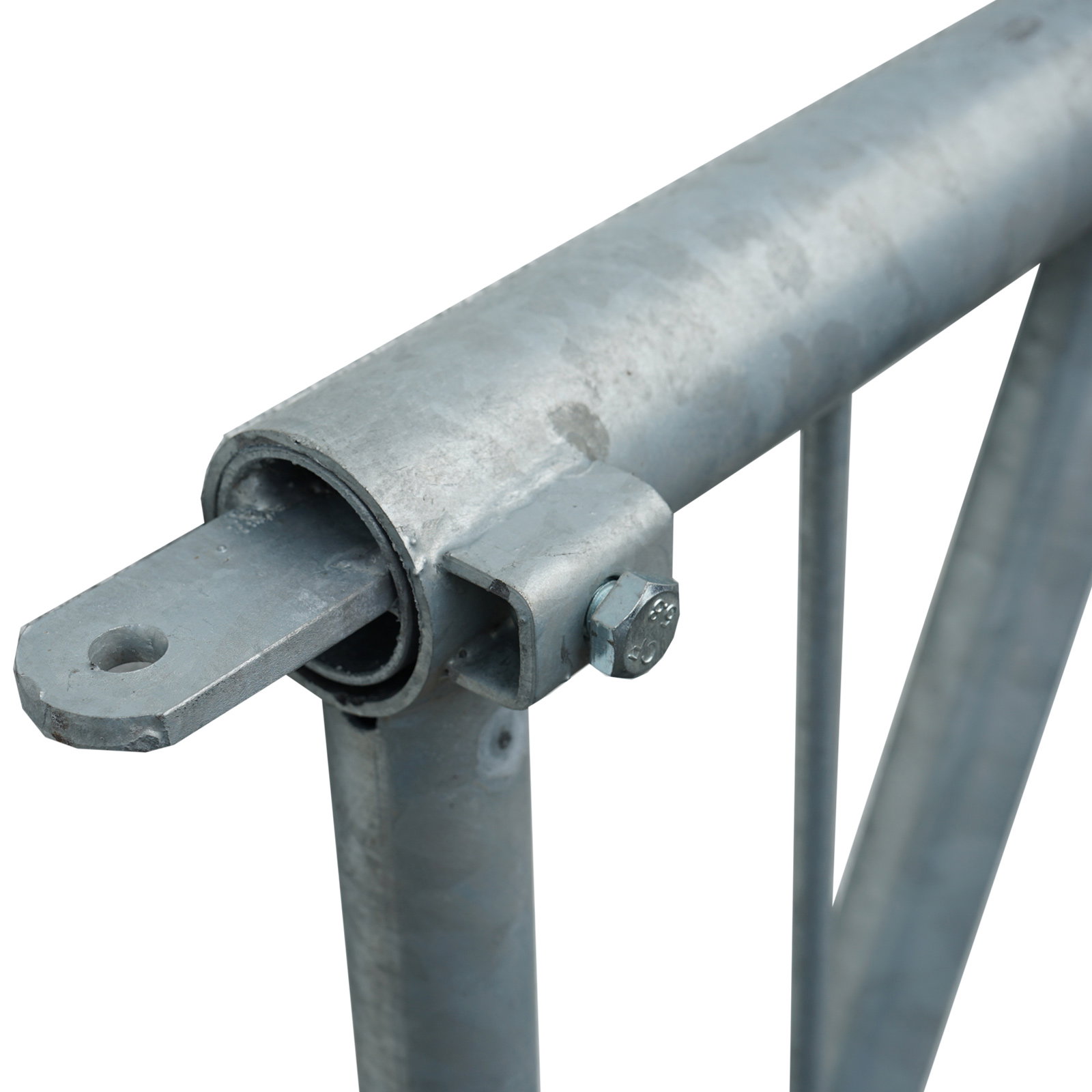 diagonal-fressgitter-rind-stalleinrichtung-befestigung-bonrath-stalltechnik24