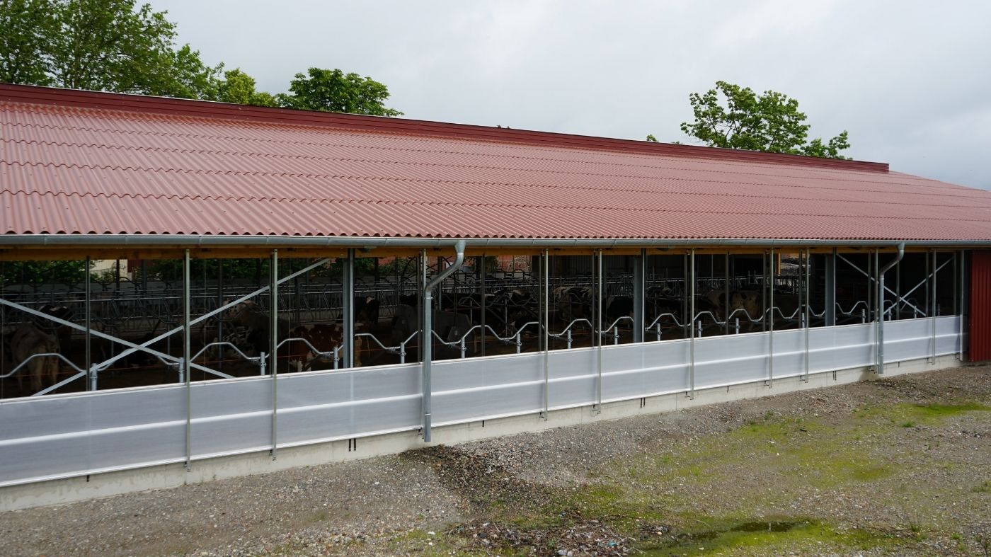 moderne-stallkonzepte-uph-anbindehaltung-windschutz-stalltechnik24