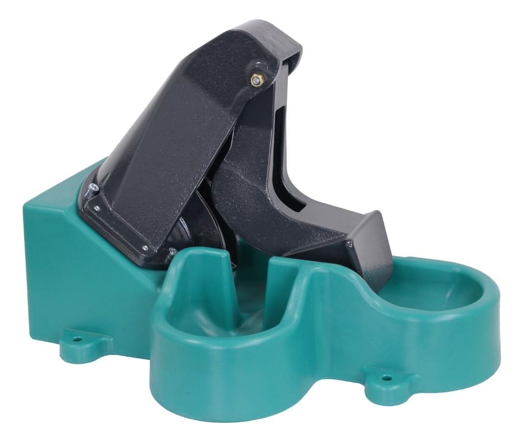 stalltechnik-suevia-membran-weidepumpe-mit-polyethylen-schale