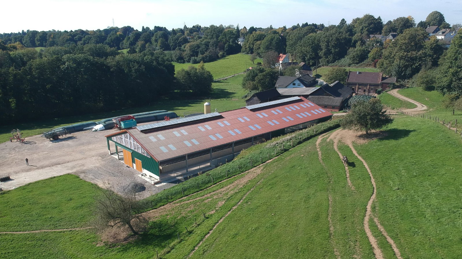 Neubau Milchviehstall 90 Liegeplätze – integriertes Melkzentrum und Selektionsbereich